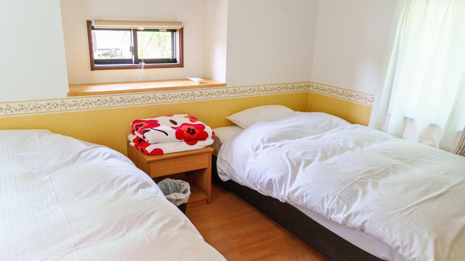 Bedroom 2, Tengu Onsen Asama Sanso, Komoro