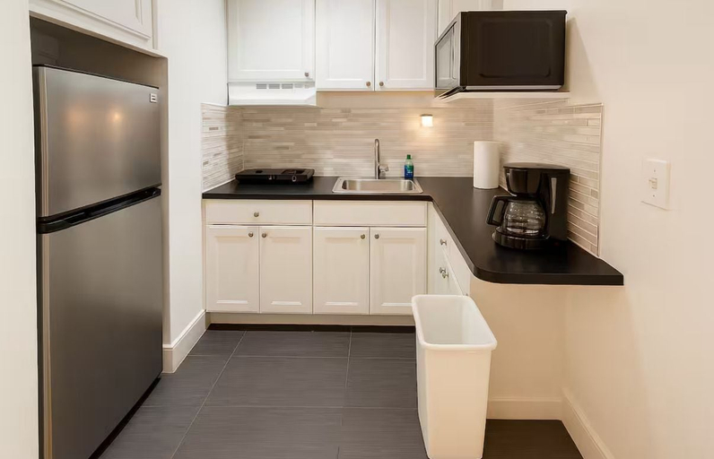 Private kitchen, Miami Beach 1 bedroom Beachside Comfort, Miami-Dade