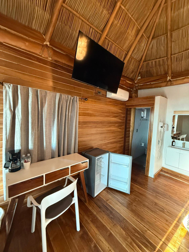 Others 5, Kavala, San Blas