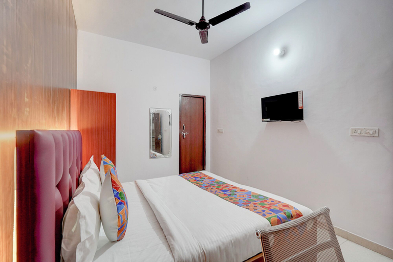 Room 5, Fabhotel Tree View Residency, Lucknow