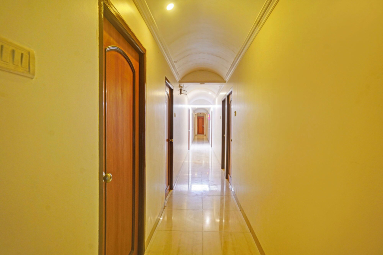 Lobby 3, Fabhotel Stay Land Plus, Mumbai Suburban
