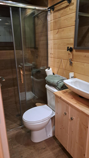Bathroom 3, Wood Cabins by the River - for Nature Lovers, Peloponnese