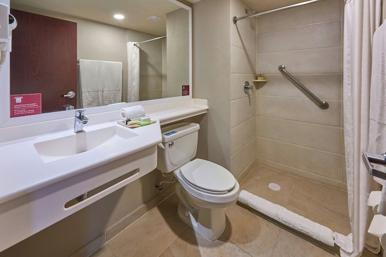 Bathroom 4, City Express by Marriott Toluca, Toluca