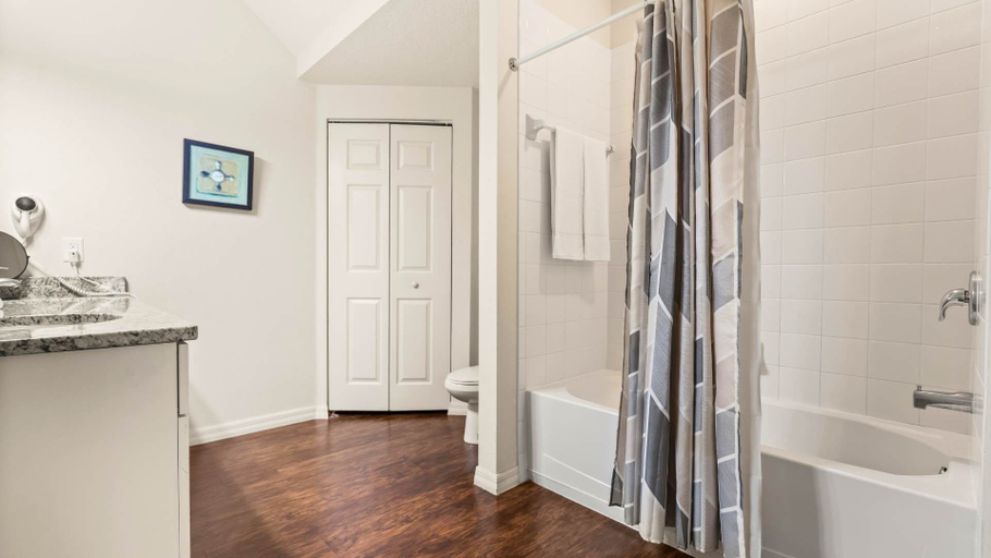 Interior 4, Upstay Modern 3BR Townhome With Pool Near Disney, Osceola