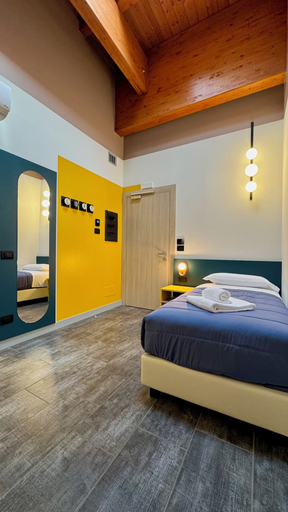 Bedroom 4, HC Hotel Manerbio Loft, Brescia