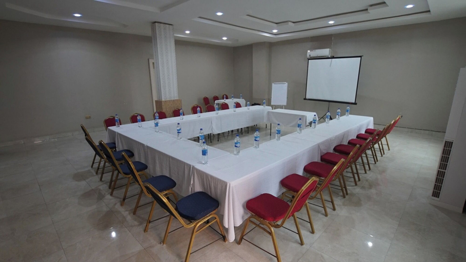 Meeting facility 2, Deluxe Indulgence Hotel and Suites, AbujaMun