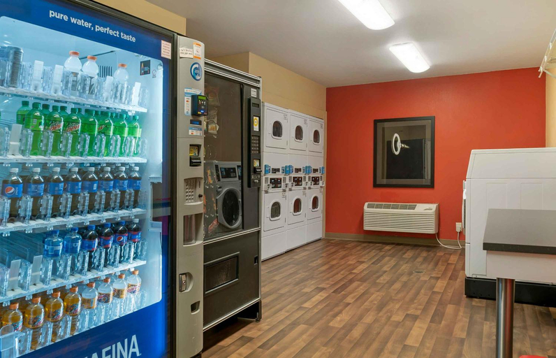 Food & Drinks 5, Extended Stay America Suites - Detroit - Dearborn, Wayne