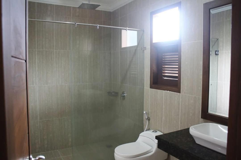 5, Villa 5 bedrooms with a private, Bogor