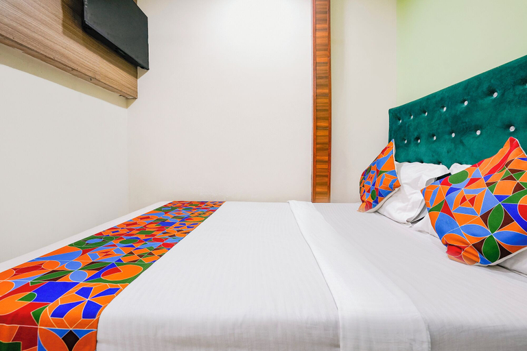 Room 3, Via Palace, Mumbai Suburban