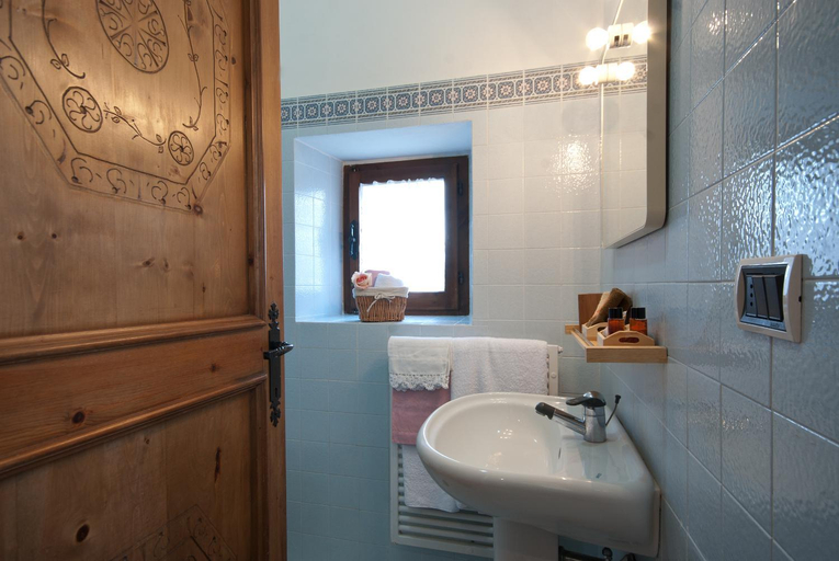 Bathroom, Fonte al Noce, Perugia