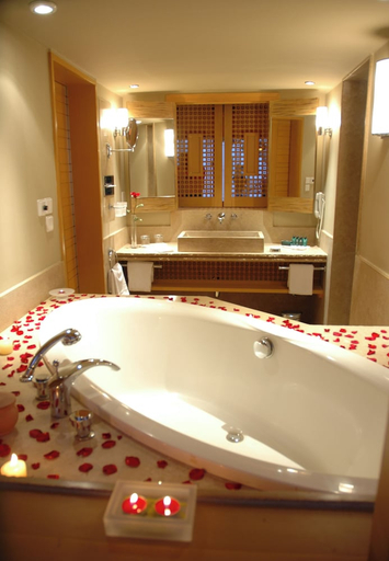 Bathroom 4, Retac Qunay Dahab Resort, Sant Katrin
