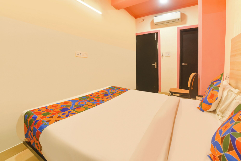 Room 5, Via Capitol Square, Jaipur
