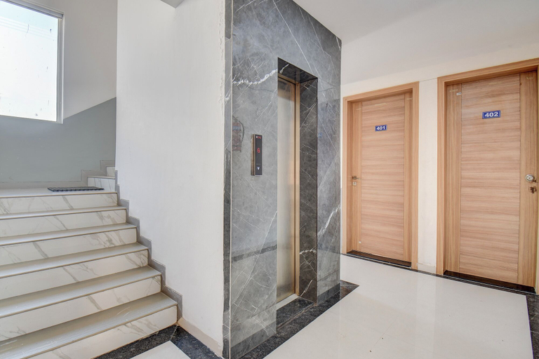 Lobby 2, Fabhotel Rajyog Residency, Pune