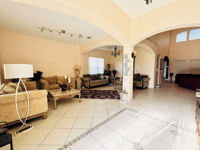 Living area 2, SamAria, Volusia