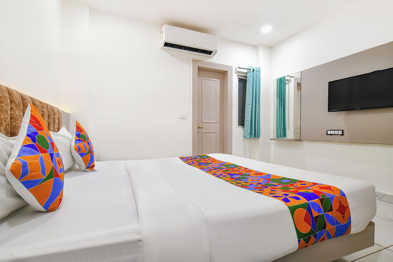 Room 4, Fabhotel Kreston Heights, Indore