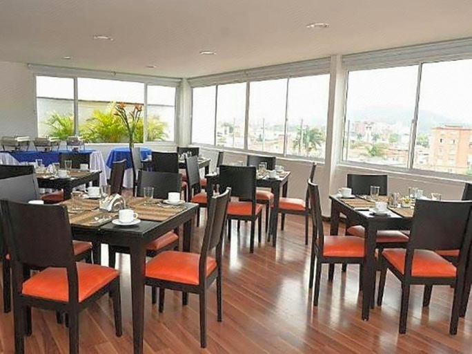Food & Drinks 5, Hotel Suite Comfort, Medellín