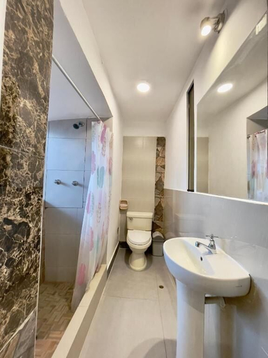Bathroom 5, Casa Justina, Cusco