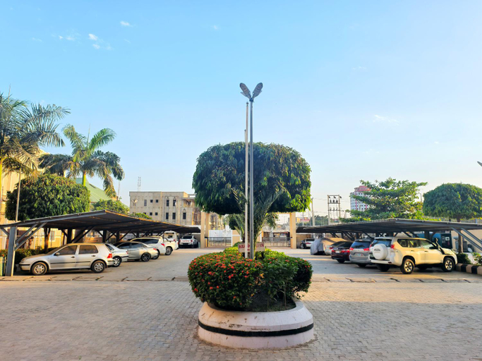 4, Jun Yue No. 9 Hotel, Fagge