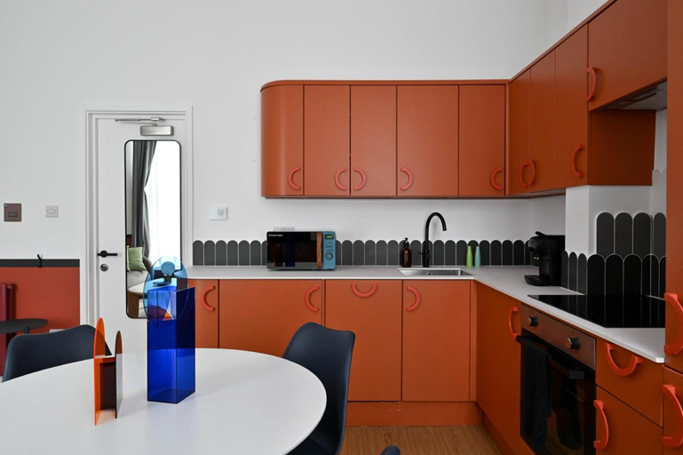 4, Stylish 1-Bed Apartment Near Angel Station, London