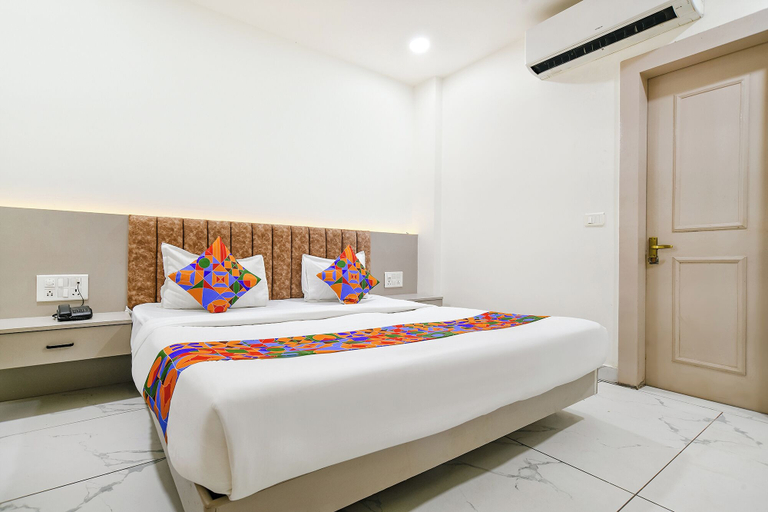 Room 5, Fabhotel Kreston Heights, Indore