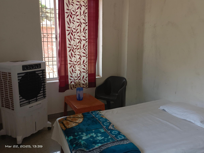 Bedroom 2, B D House, Rae Bareli