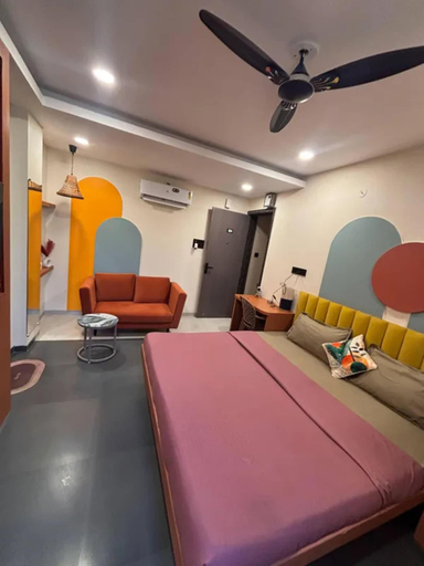Room 2, Fabhotel Hostique Stays, Indore