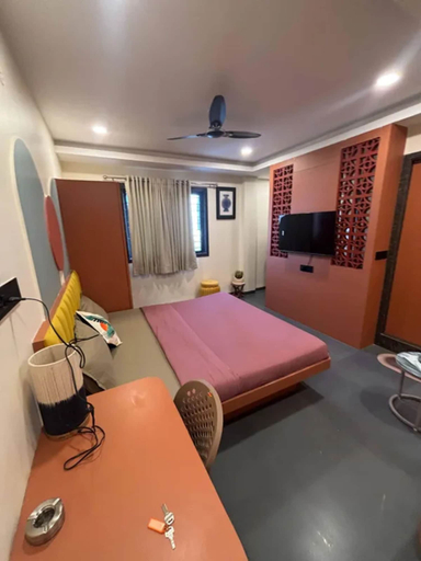 Room 4, Fabhotel Hostique Stays, Indore