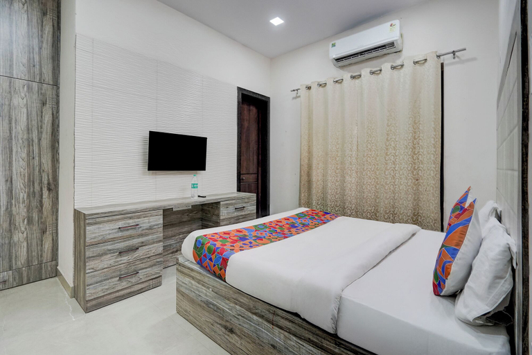 Room 3, FabHotel AMR Grand I, Kanpur Nagar
