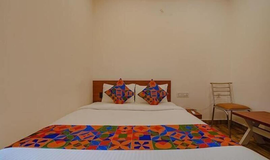 Room 2, Fabhotel Sri Udupi Park, Bangalore