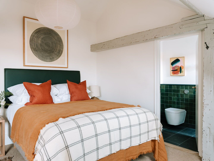 Room 4, Holm Somerset, Somerset