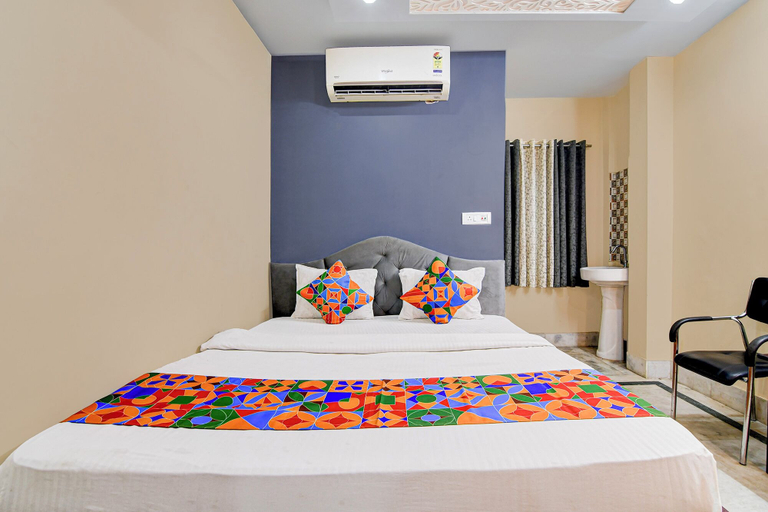Room 5, Via Rajdanga Retreat, South 24 Parganas