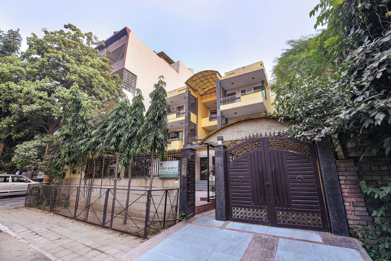 Property entrance 2, Fabhotel Uk House Residency, Gurgaon
