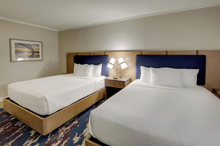 Bedroom 3, The Atrium Hotel on Third, Adams