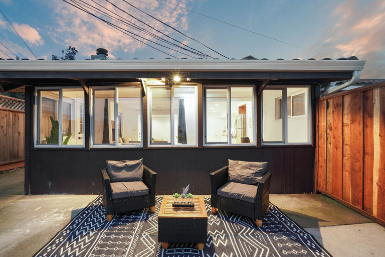 Terrace/patio 2, LakeFront Lavender House, San Mateo