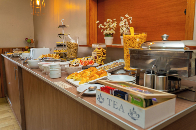 Food & Drinks 5, Apart Hotel Rivadavia 815, Confluencia