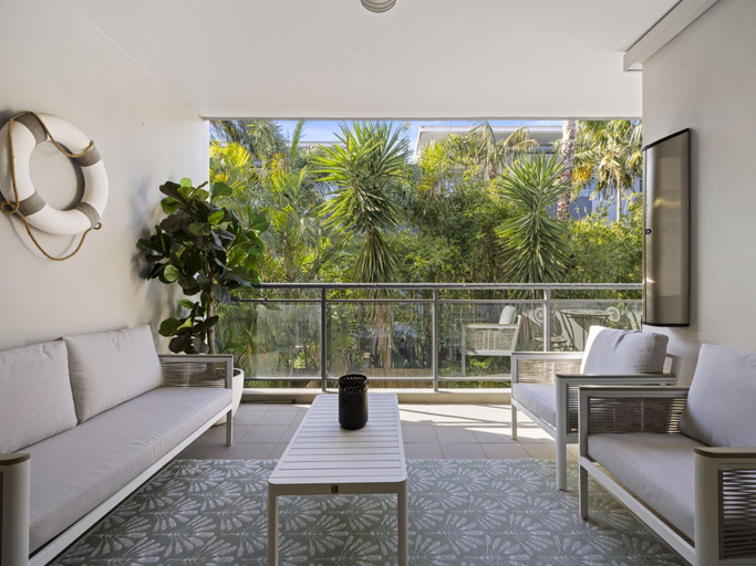 4, Bright 2-Bed Apartment Near Narrabeen Beach, Sydney