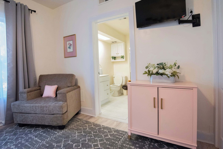 Living area 5, Mariposa Coral Home for 4, Kerr