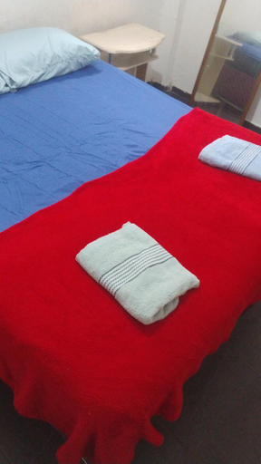 Bedroom, Casa Privativa quarto e sala Santa Alexandrina, Rio de Janeiro