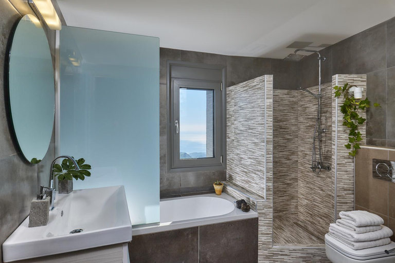 Bathroom 1, Seli Sea View Apartments and Studios, Crete