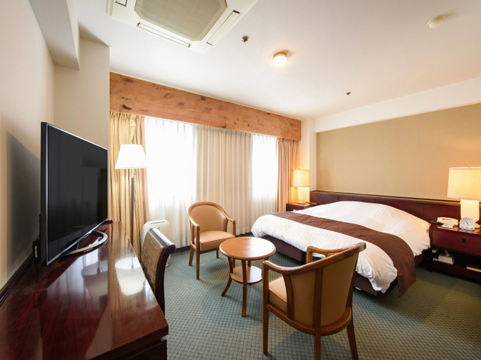Bedroom 2, Oita Century Hotel, Ōita