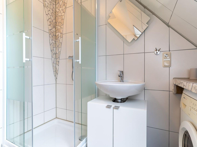 Bathroom 3, Ferienwohnung Kustenluft in Tating, Nordfriesland