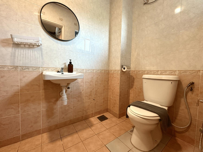 Bathroom 4, Tanjong Subang Jaya (Self check-in), Subang Jaya