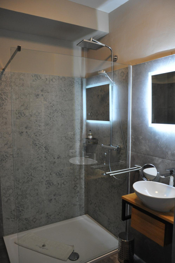 Bathroom 3, Hotel & Spa Wasserschloss Westerburg, Harz