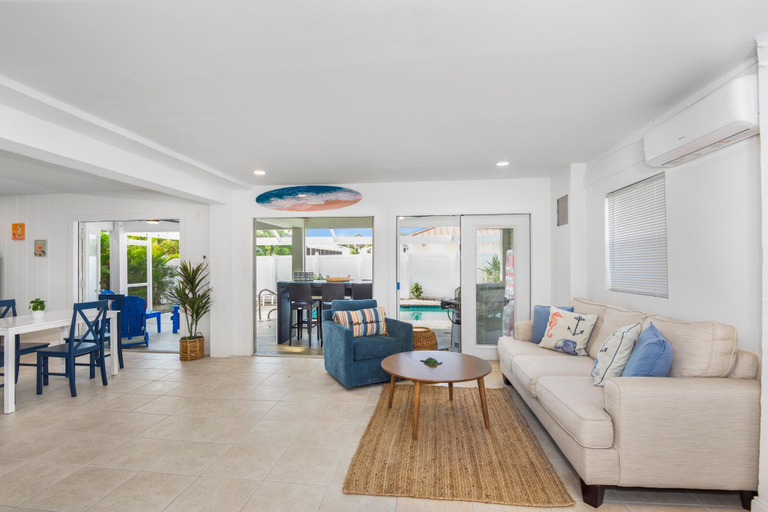 Living area 5, The Sandy Seahorse, Lee