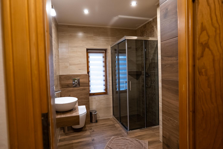 Bathroom 2, Willa Emilia, Cieszyn