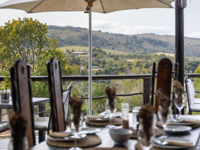 Food & Drinks 5, Howberry Hills, Eden