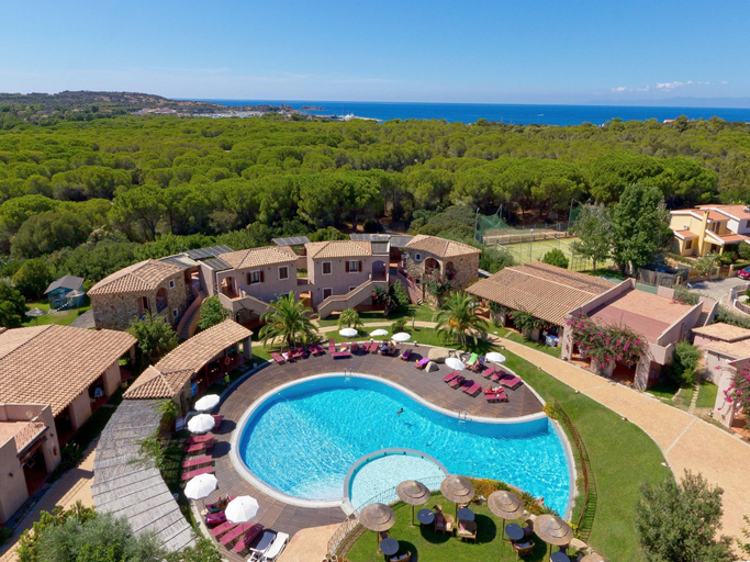 4, Sardinian-style apartment near beach, Cagliari