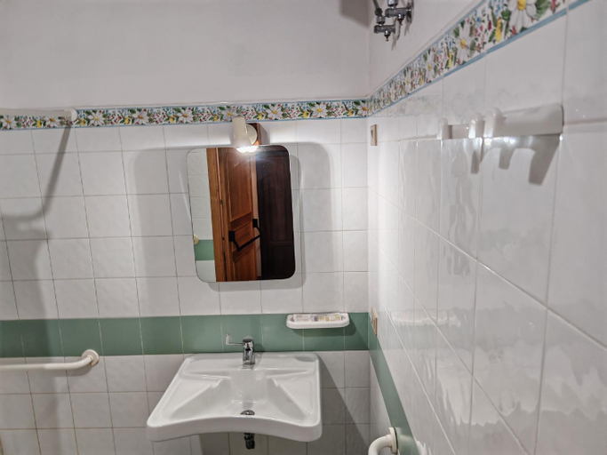 Bathroom 3, Agriturismo Kikajon, Catania