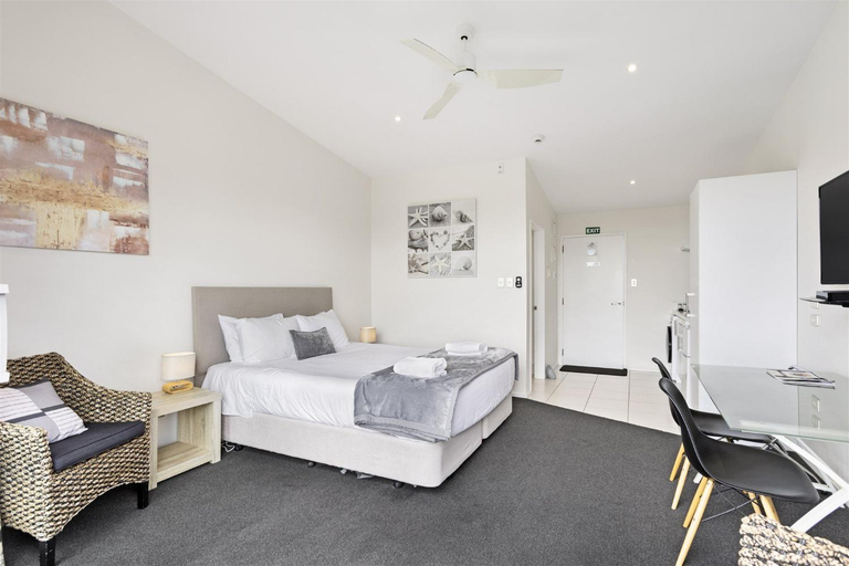 Others 3, Carters by the Sea, Buller