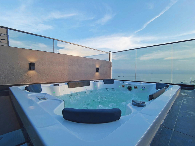 Sport & Beauty 2, Attic Home Melaka Imperio Residence & Jonker , Malacca City